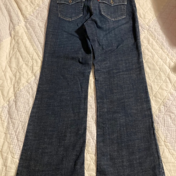 Levi’s Perfectly Slimming Bootcut 512 jeans - Picture 3 of 8